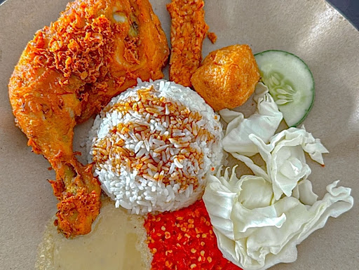 AYAM GEPUK TOP QUEEN