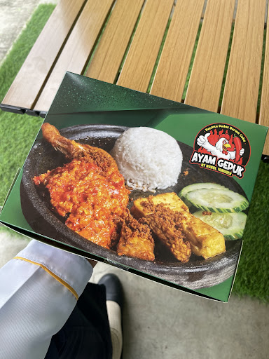 Ayam Gepuk Nurul Tonggek