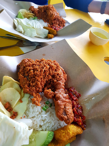 Ayam Gepuk Pak Raden Kulim
