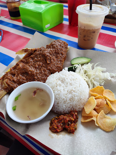 Cafe de' santai tebing