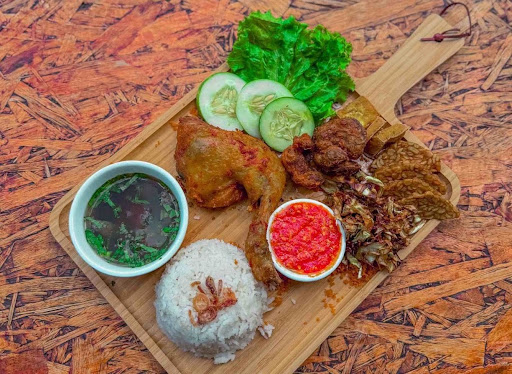 Ayam Gepuk Taman Rakyat