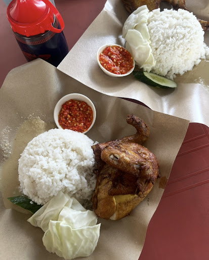 Ayam Gepuk Bendahara Cawangan Jalan Datuk Kumbar