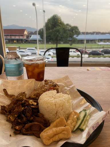 Ayam Gepuk Pak Gembus Batu Pahat