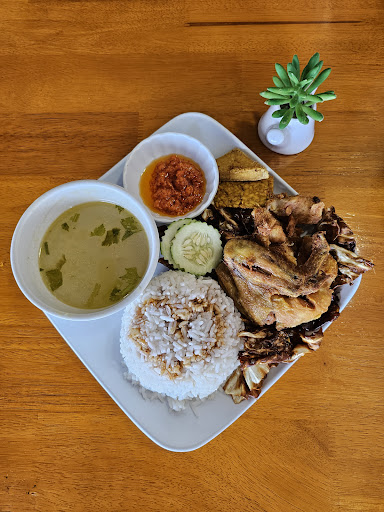 AYAM GEPUK STATION (Muar)